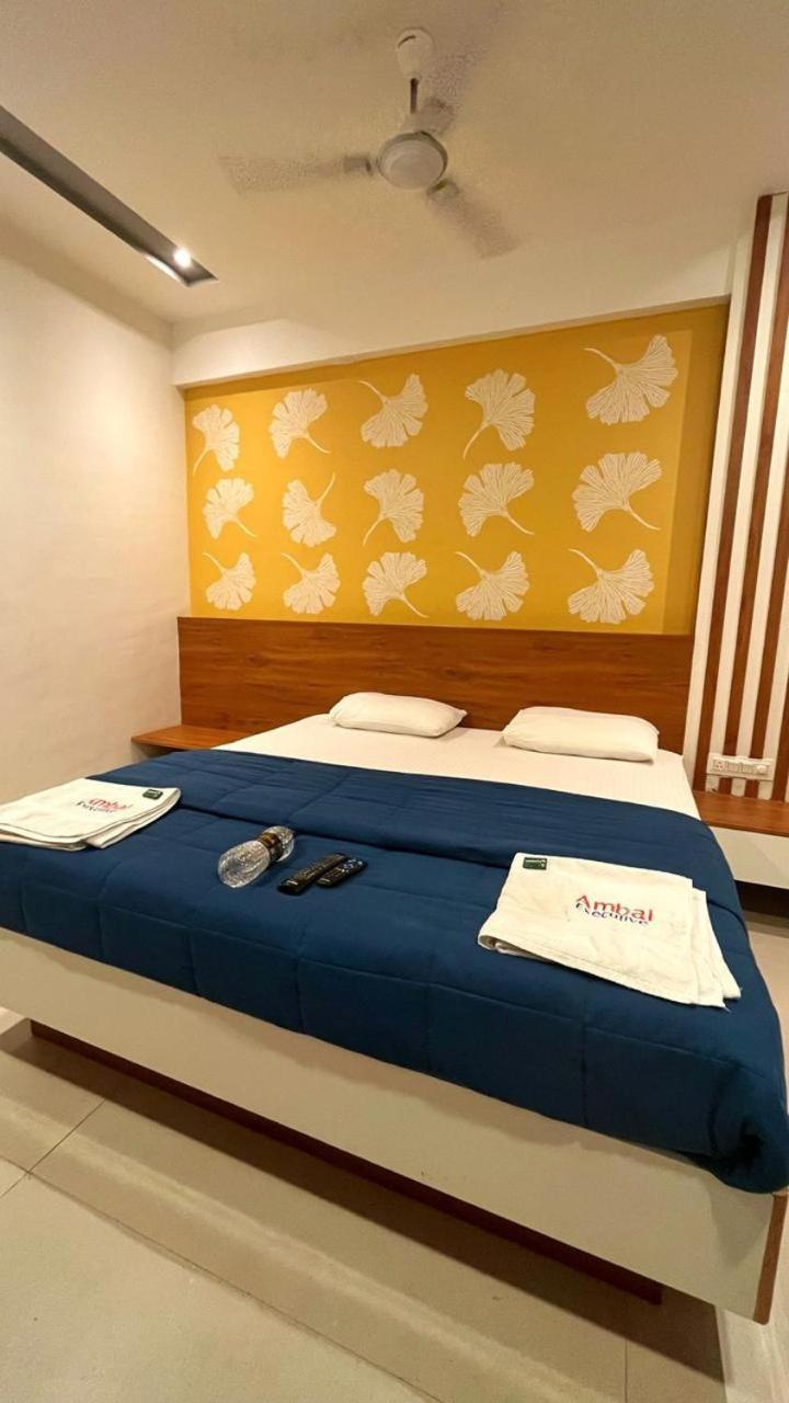 Hotel Ambai Executive Tuljapur Bagian luar foto