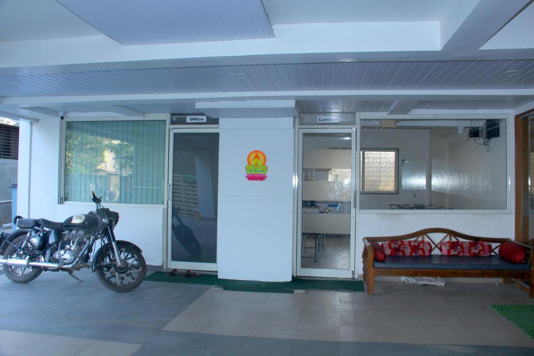 Hotel Ambai Executive Tuljapur Bagian luar foto