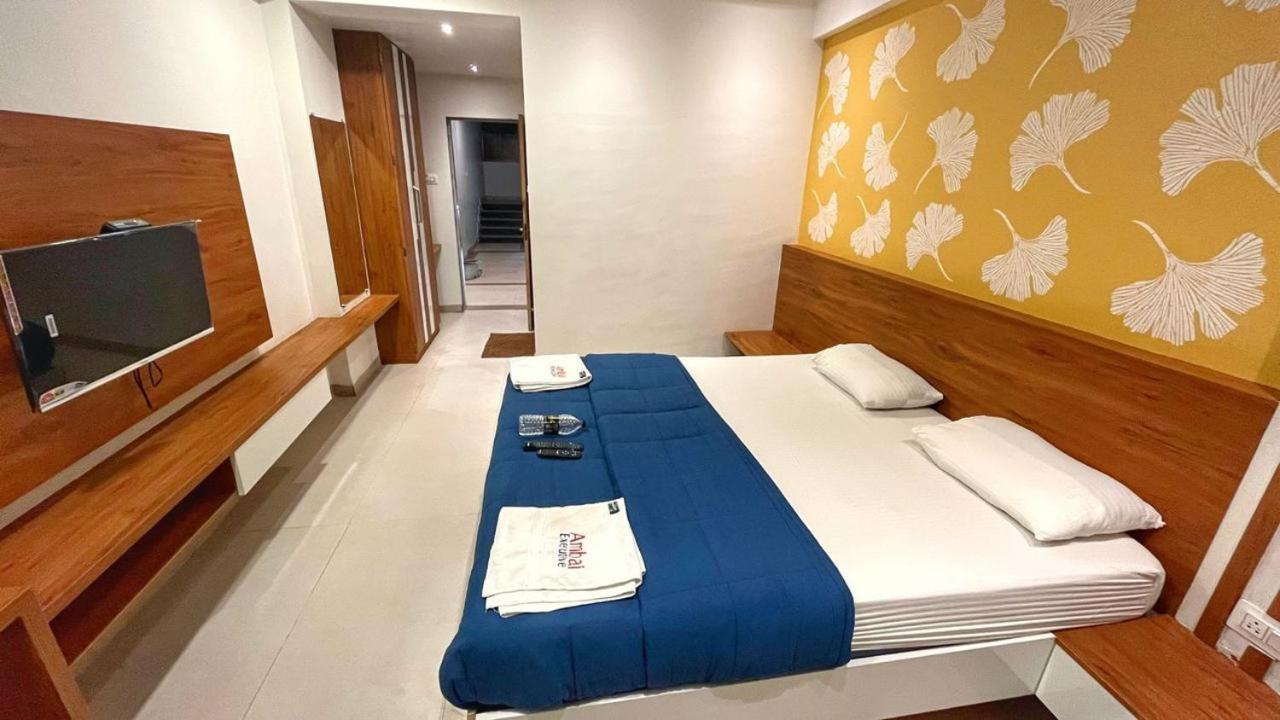 Hotel Ambai Executive Tuljapur Bagian luar foto