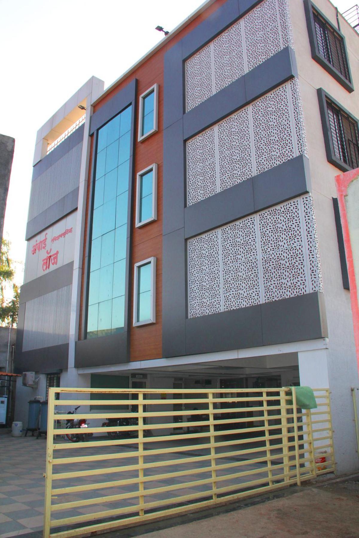 Hotel Ambai Executive Tuljapur Bagian luar foto